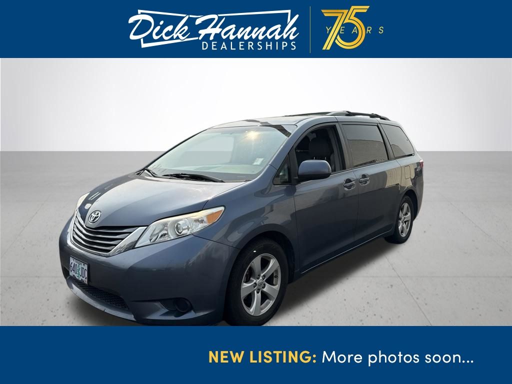 2015 Toyota Sienna LE
