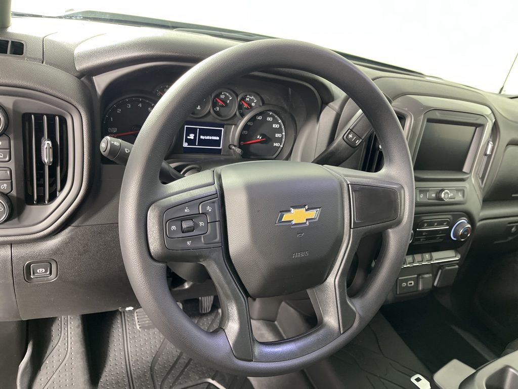 Thumbnail: 2026 Chevrolet Silverado 1500 - 26