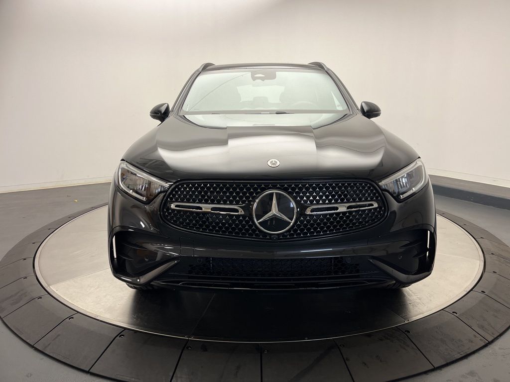 Thumbnail: 2025 Mercedes-Benz GLC - 2