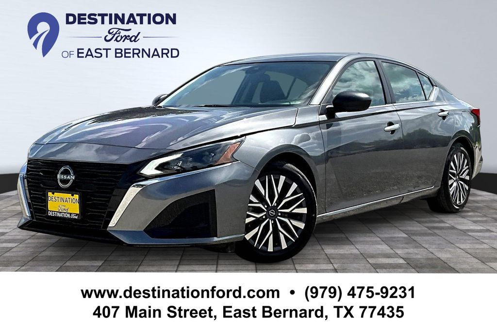 Gray (Gun Metallic) 2025 Nissan Altima Sedan Front-Wheel Drive Continuously Variable Transmission