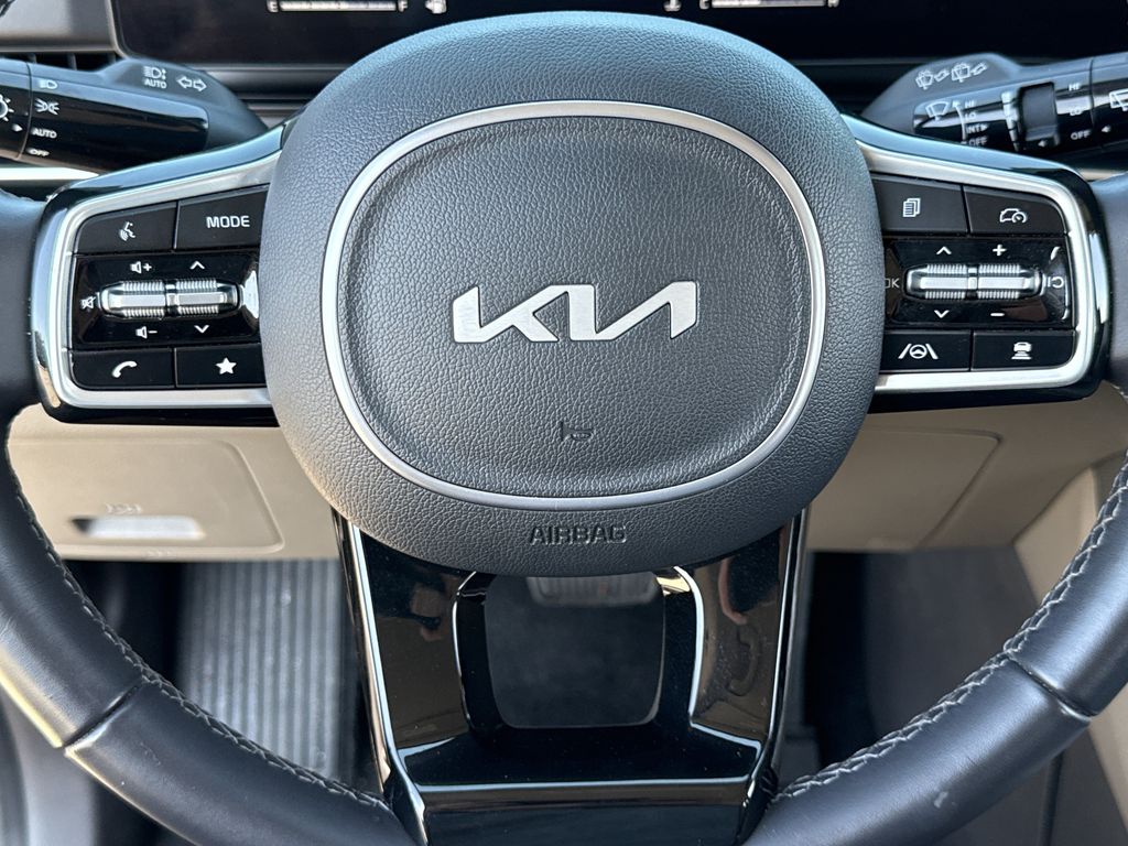 Used 2026 Kia Carnival Van