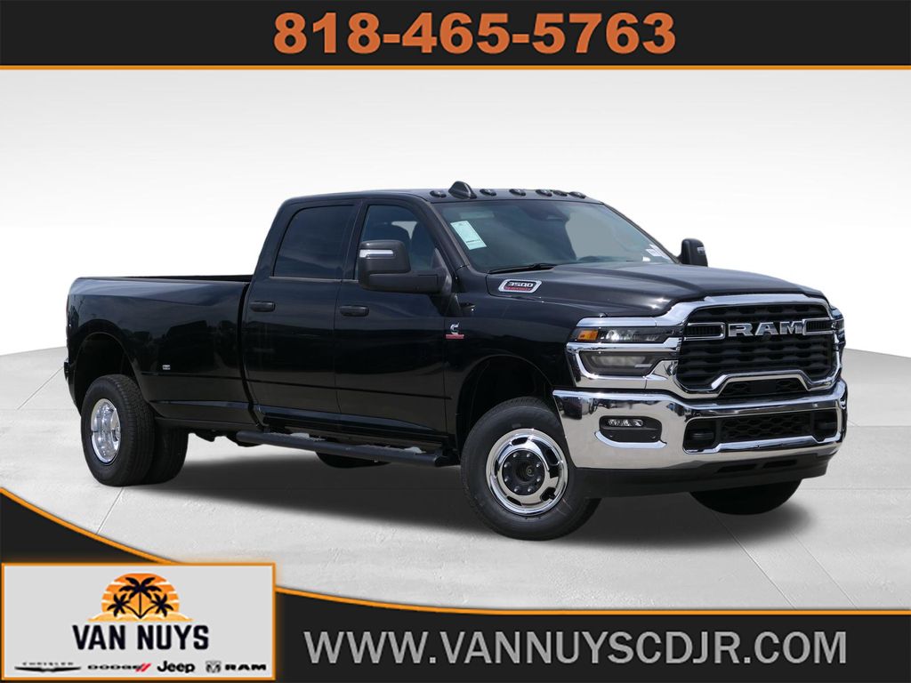 Diamond Black 2026 RAM 3500 Pickup Truck Four-Wheel Drive 8-Speed Automatic