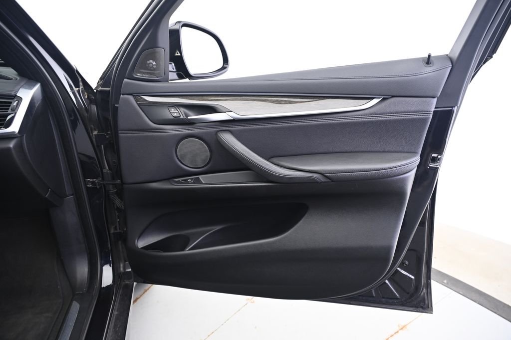 Thumbnail: 2016 BMW X6 - 20