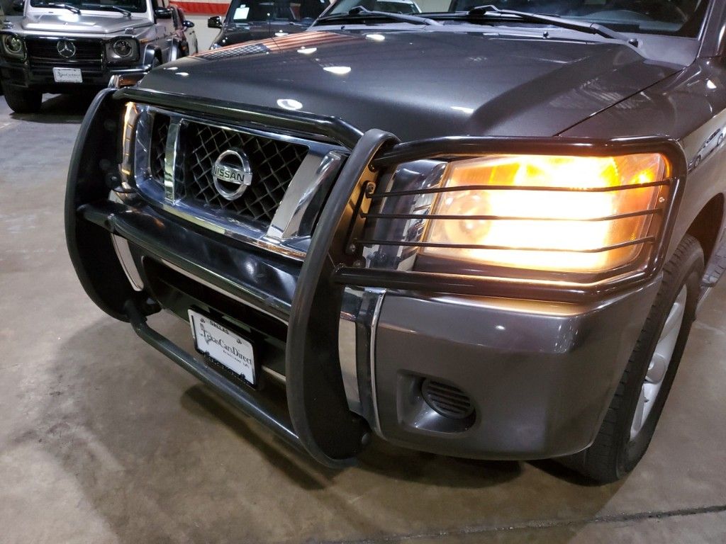 2010 Nissan Titan SE 42