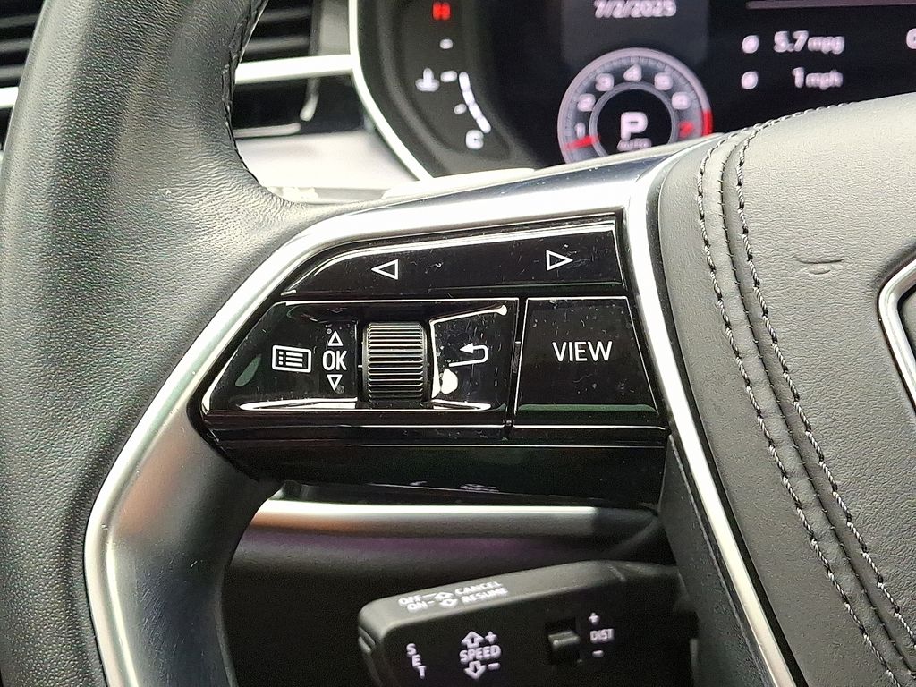Thumbnail: 2022 Audi A8 - 22