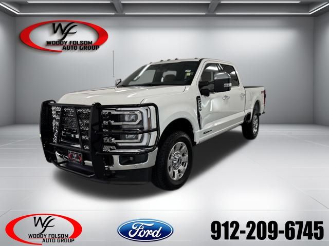 White Metallic 2025 Ford F-250 Super Duty Pickup Truck Four-Wheel Drive Automatic