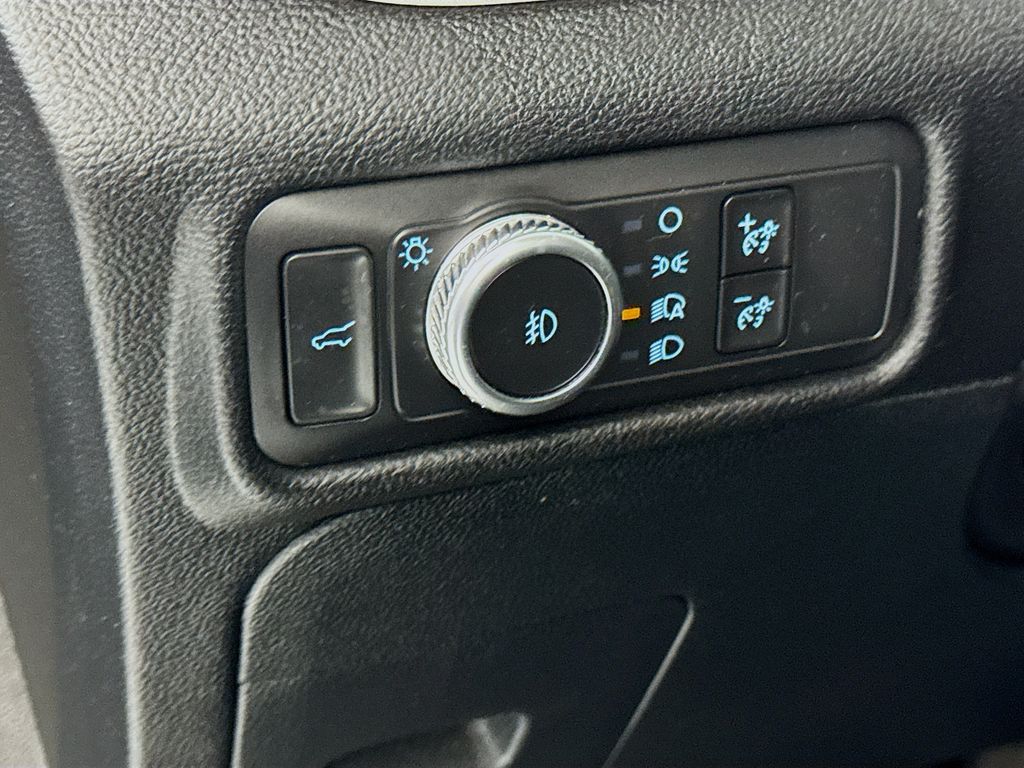 Used Car 2021 Ford Explorer  Xlt For Sale Under $25,000 In Austin, Texas