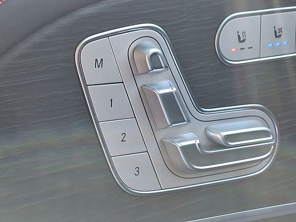 2025 Mercedes-Benz GLE 63 AMG 28