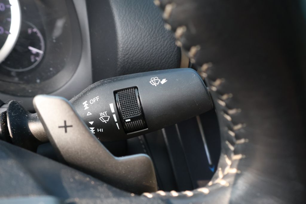 Thumbnail: 2015 Lexus IS - 21