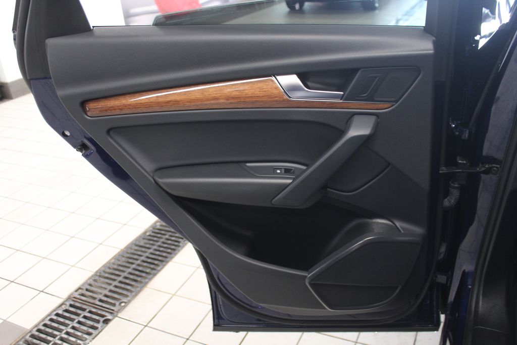 Thumbnail: 2023 Audi Q5 - 24