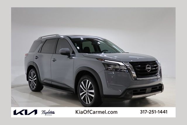Boulder Gray Pearl 2022 Nissan Pathfinder Platinum 4WD SUV / Crossover All-Wheel Drive 9-Speed Automatic