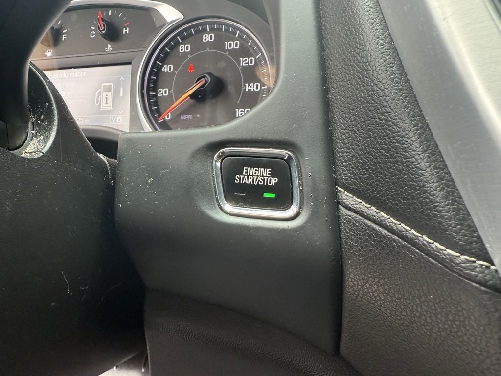 2021 GMC Acadia SLE Black at AutoSavvy Houston Southwest