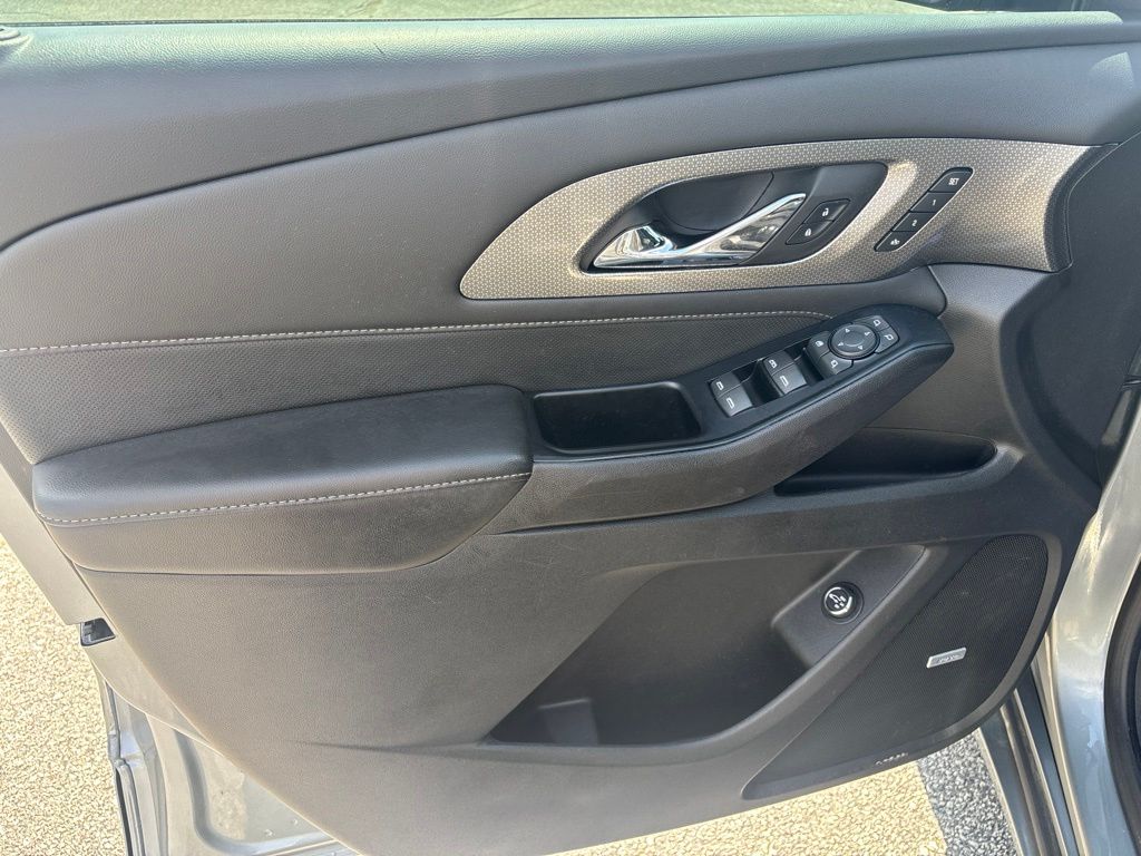 Used 2023 Chevrolet Traverse SUV