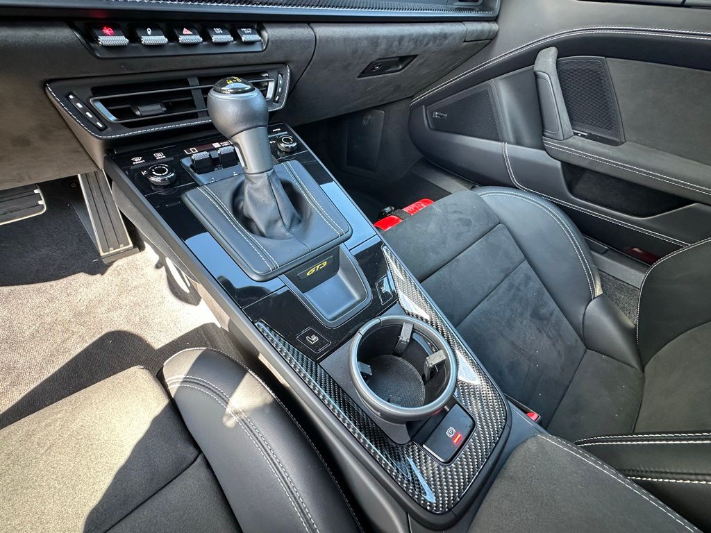 Thumbnail: 2024 Porsche 911 - 27