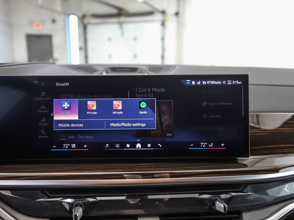 Thumbnail: 2026 BMW X7 - 16