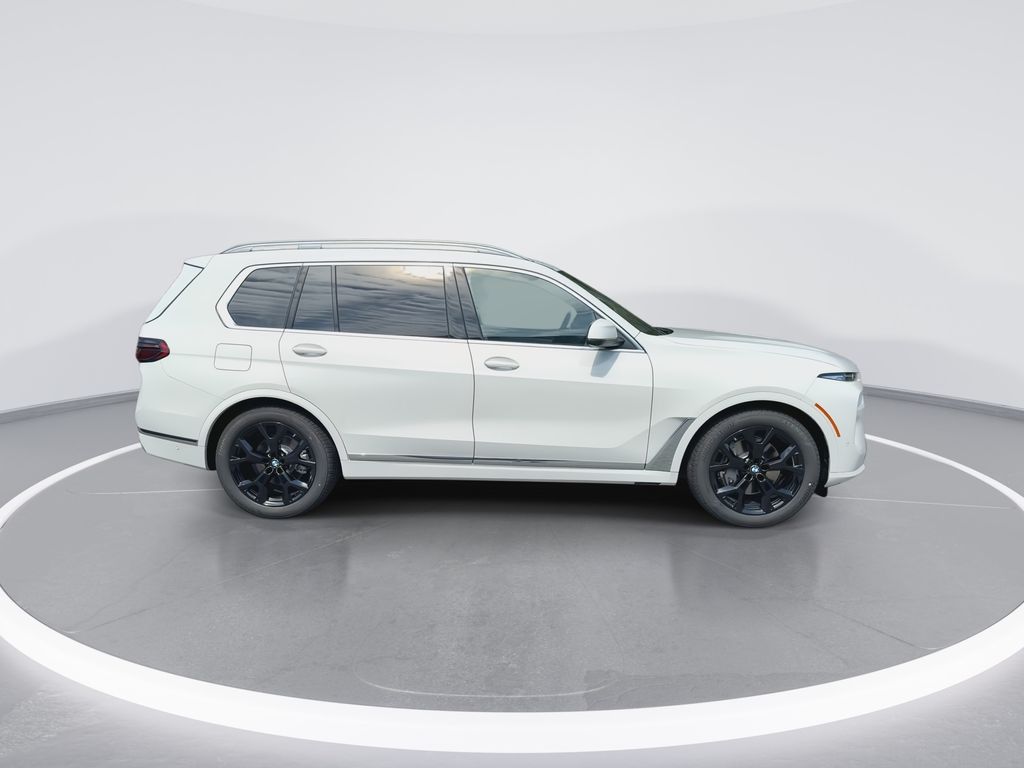 Thumbnail: 2027 BMW X7 - 9