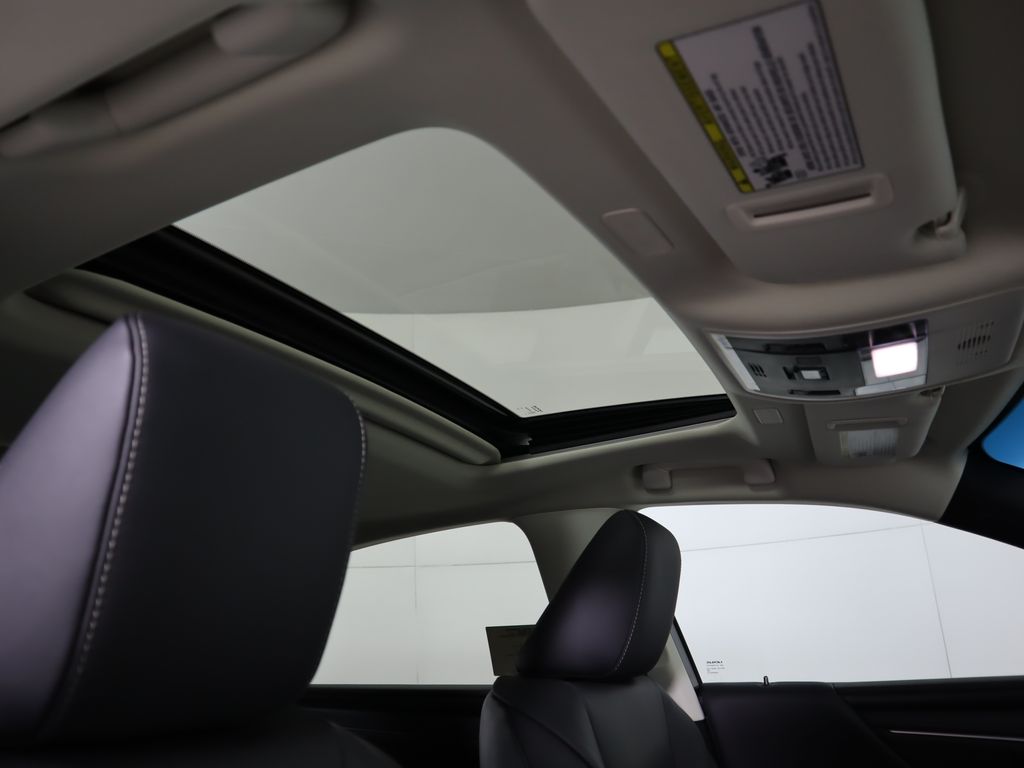 Thumbnail: 2025 Lexus ES - 19