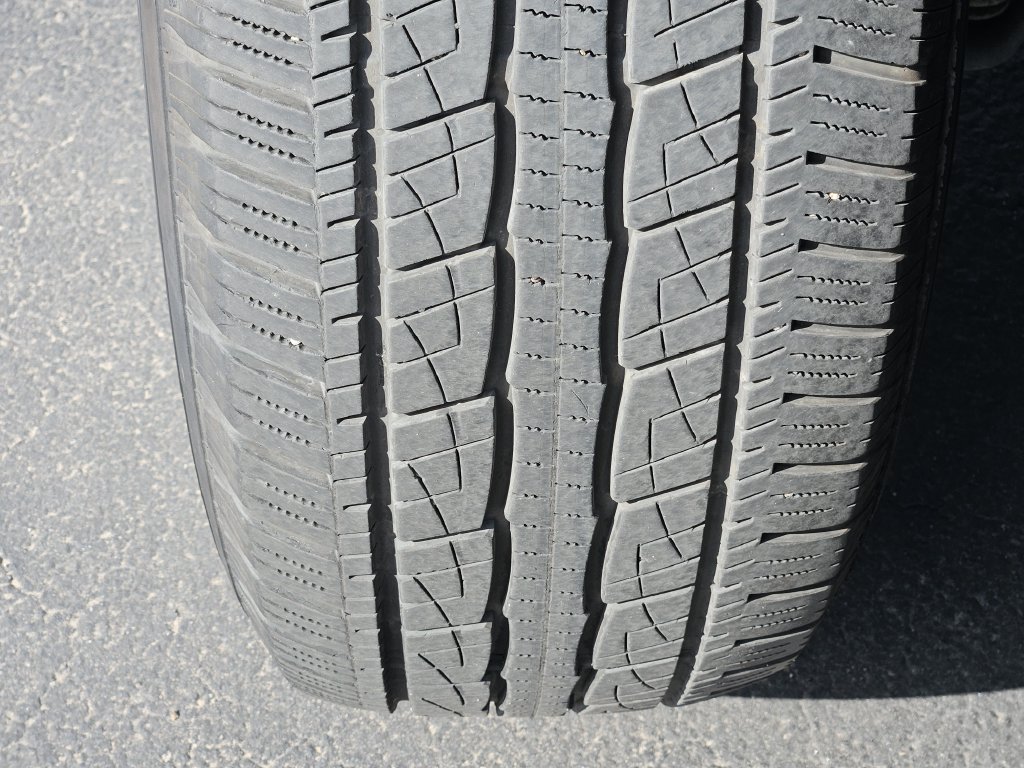Used 2025 Gray Chevrolet Custom image 11