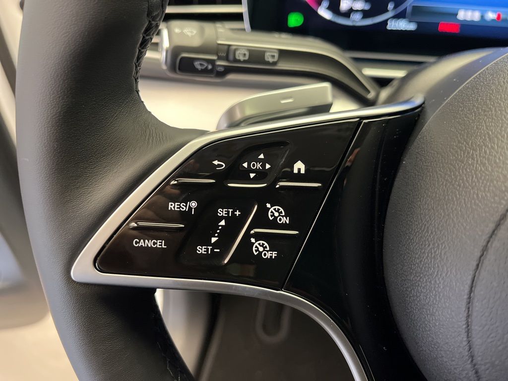 Thumbnail: 2026 Mercedes-Benz GLE - 14