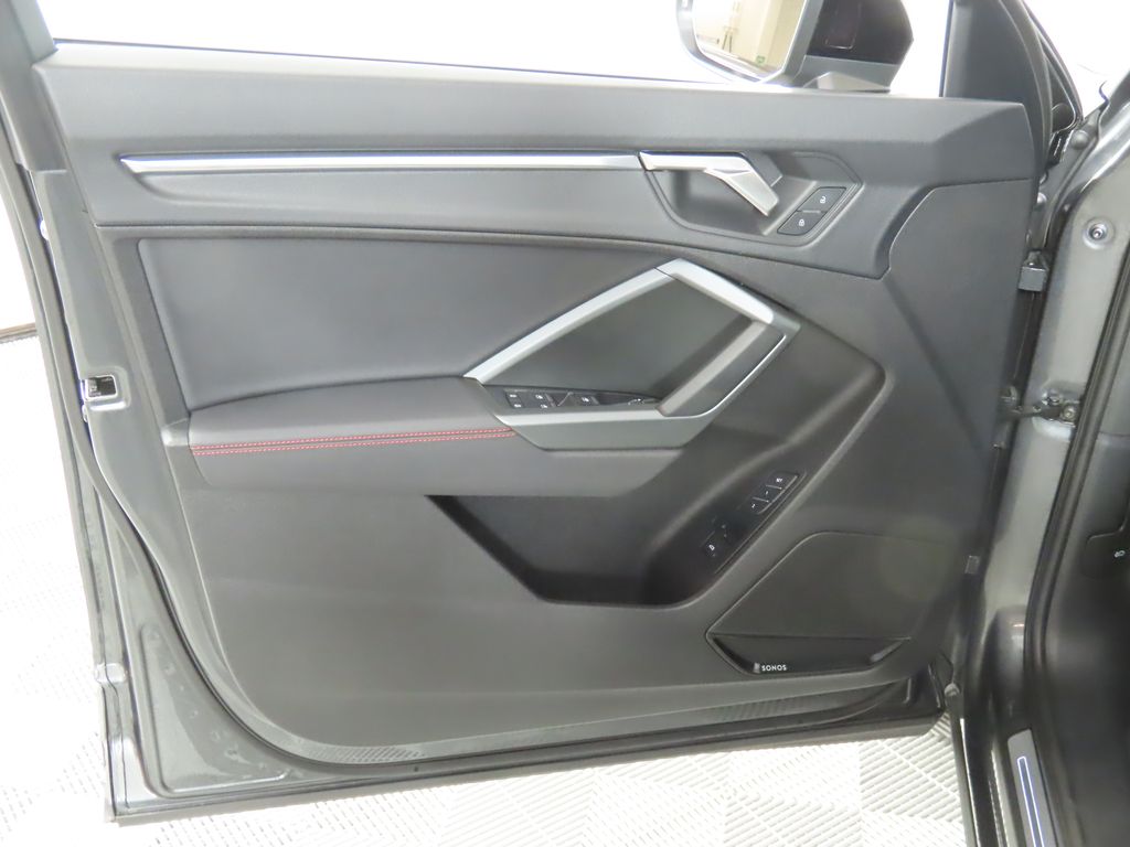 Thumbnail: 2025 Audi Q3 - 30