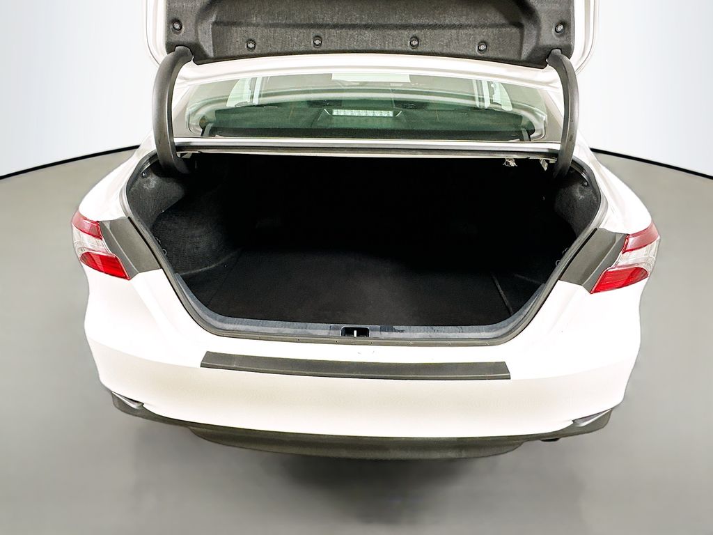 2024 Toyota Camry LE 24