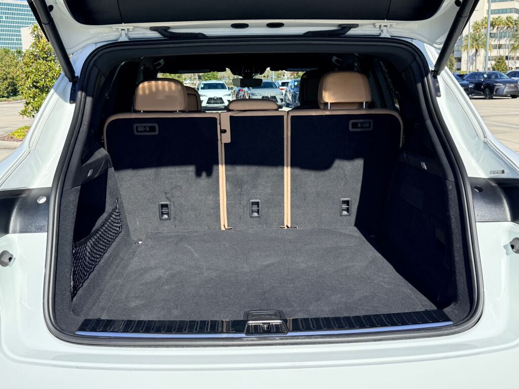 Thumbnail: 2021 Porsche Cayenne - 13