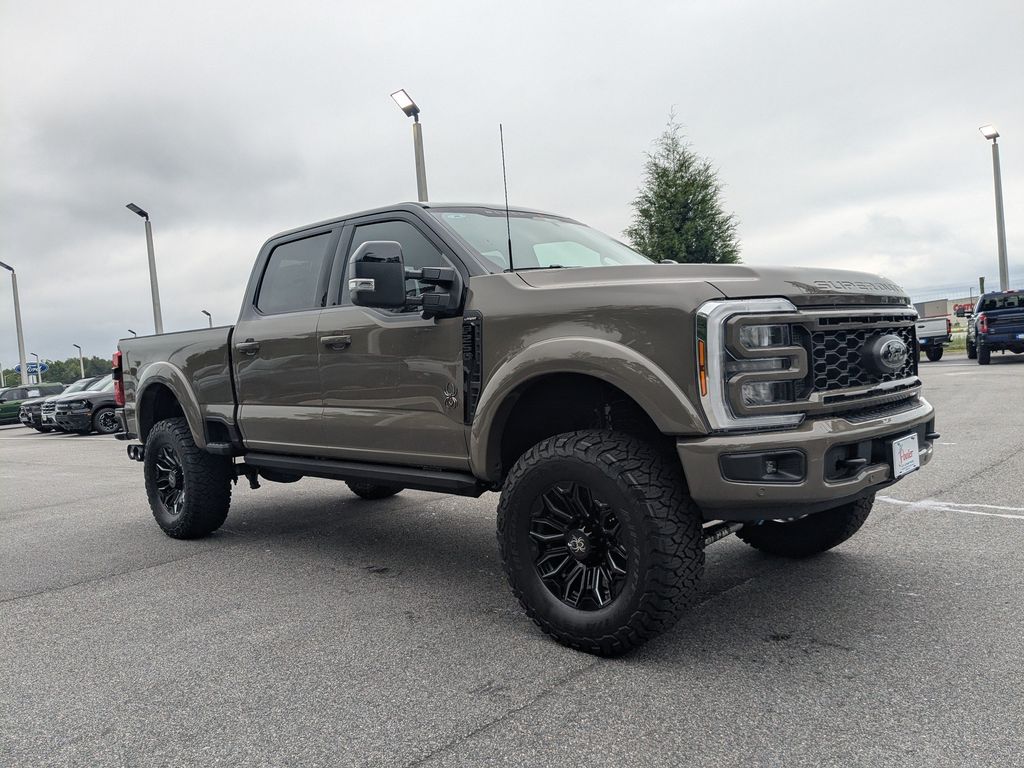 2026 Ford F-250 Super Duty Black Widow