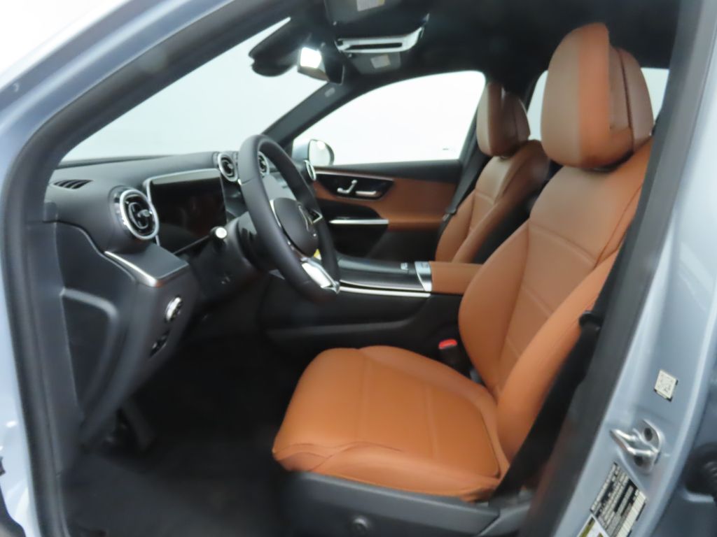 2025 Mercedes-Benz GLC 300 20