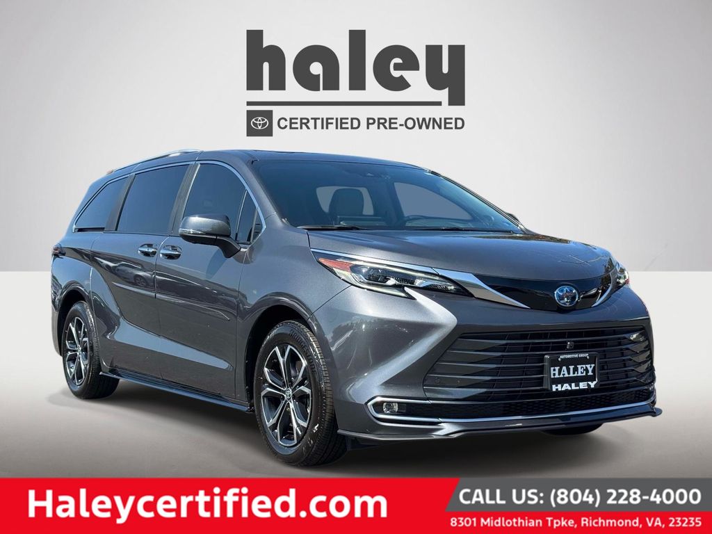 2025 Toyota Sienna Platinum 7-Passenger AWD