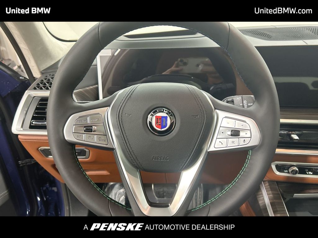 Thumbnail: 2026 BMW X7 - 14