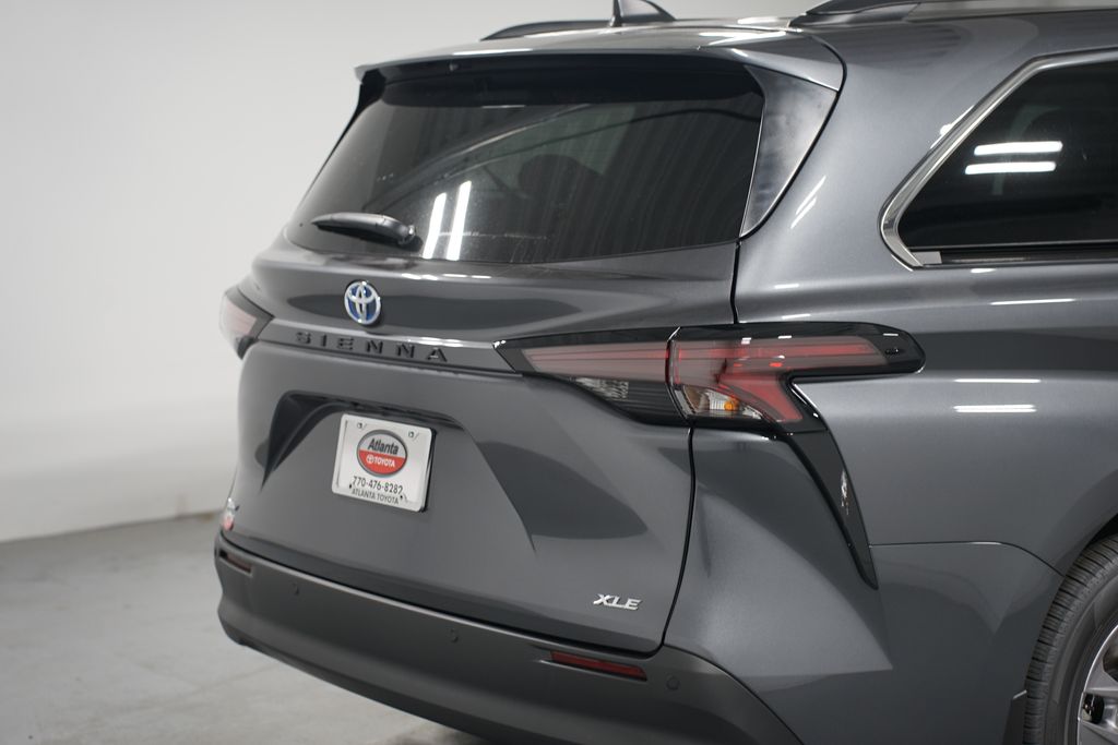 Thumbnail: 2025 Toyota Sienna - 9