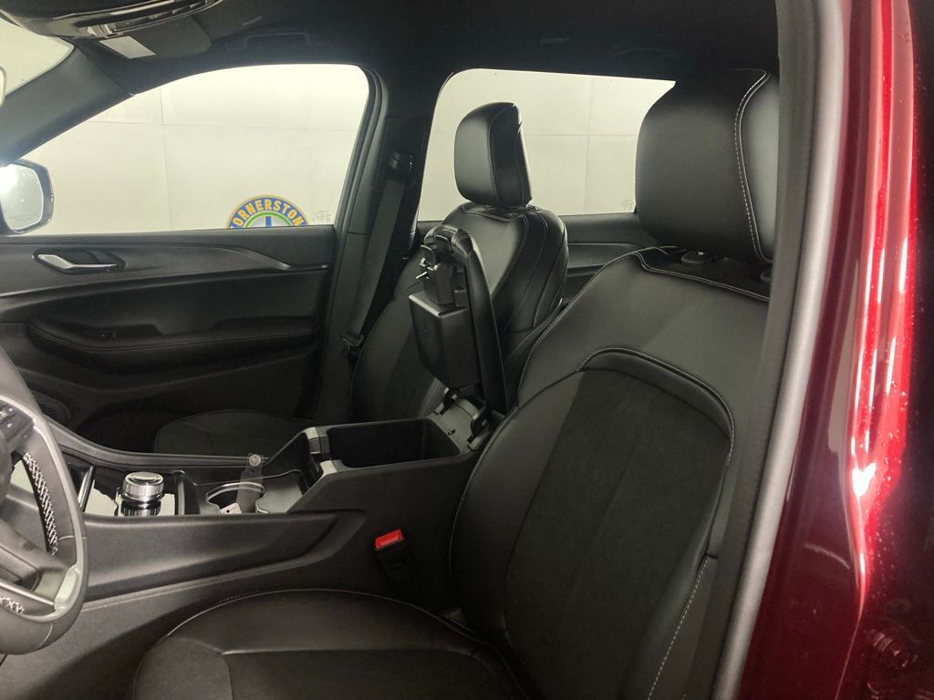 New 2025 Red Jeep Altitude image 8