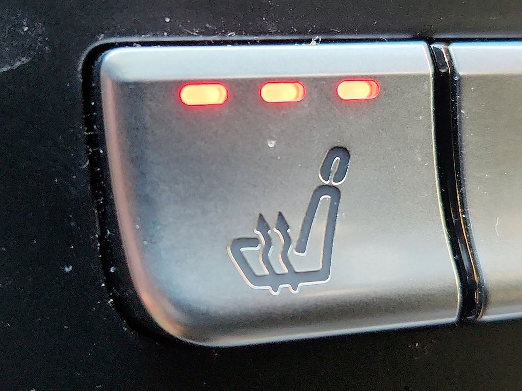 Thumbnail: 2019 Mercedes-Benz GLA - 24