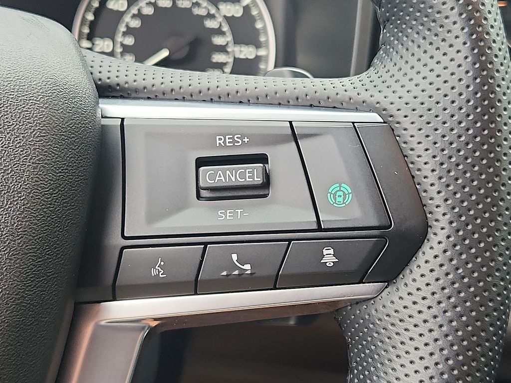 Thumbnail: 2024 Mitsubishi Outlander - 22