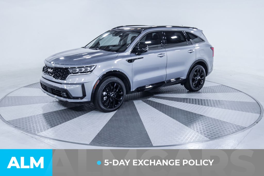 Used 2023 Silver Kia SX image 3