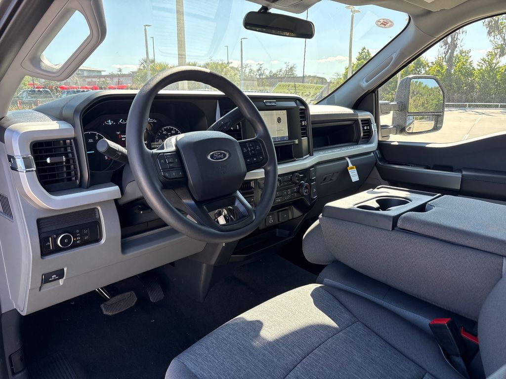 New 2026 Gray Ford XL image 5