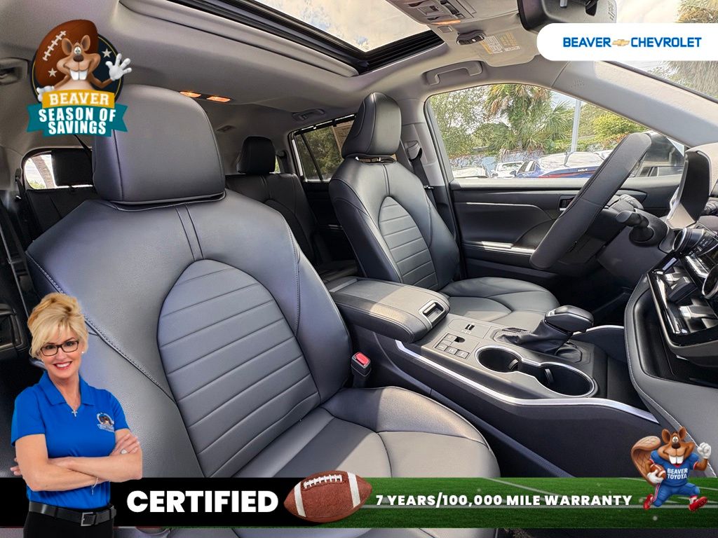 Used 2025 Toyota Highlander Hybrid SUV