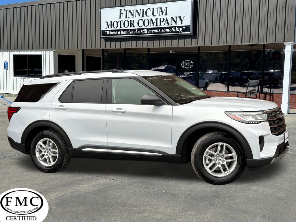 2025 Ford Explorer Active RWD