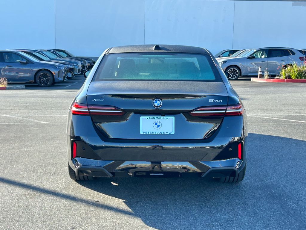 Thumbnail: 2026 BMW 5 Series - 4