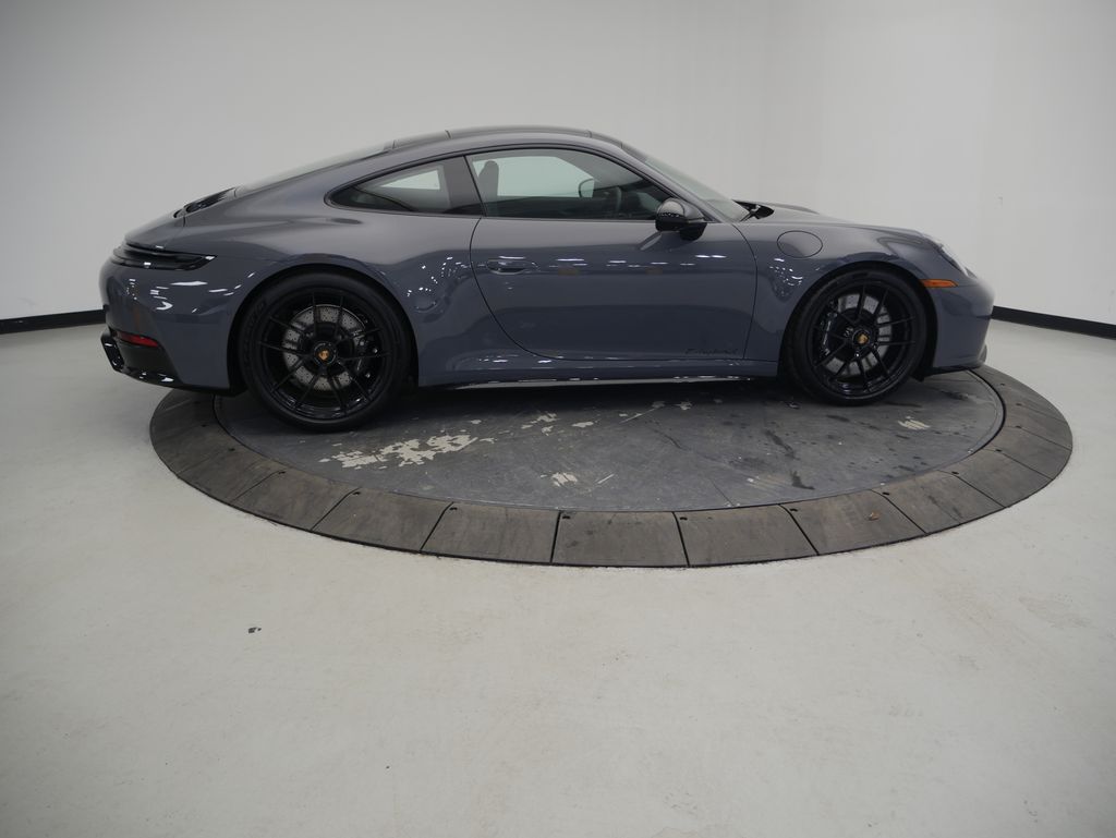 Thumbnail: 2026 Porsche 911 - 8