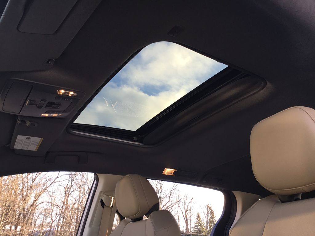 Thumbnail: 2024 Toyota Sienna - 18