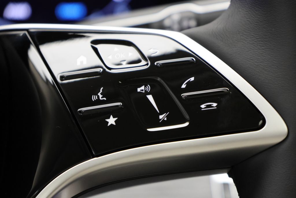 Thumbnail: 2026 Mercedes-Benz GLE - 22