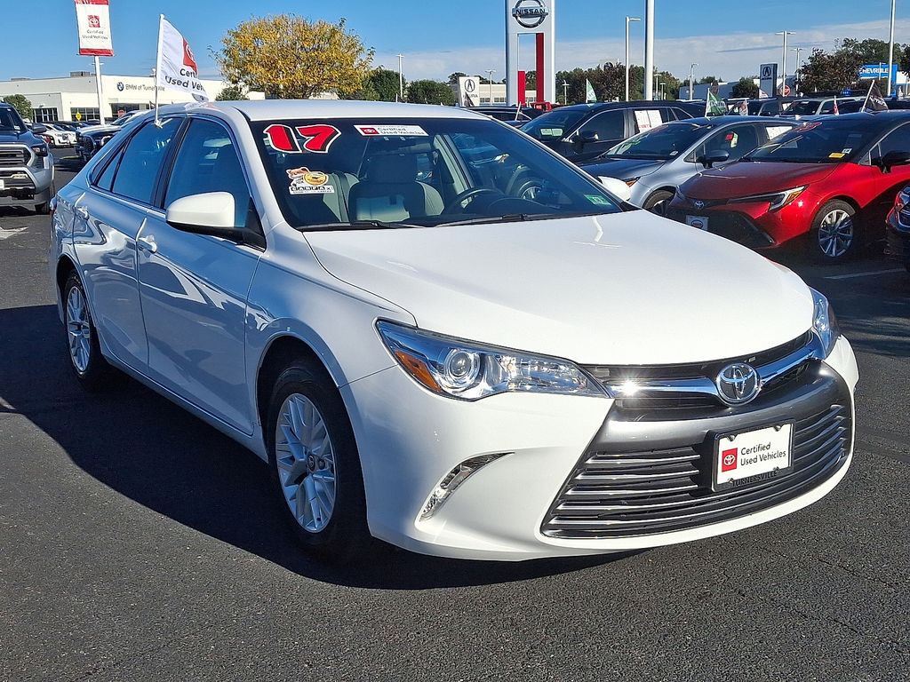 Thumbnail: 2017 Toyota Camry - 3