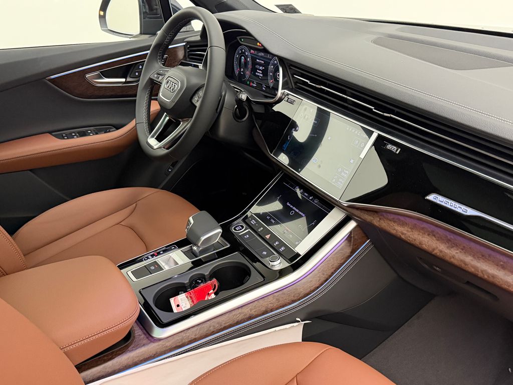 Thumbnail: 2026 Audi Q7 - 11