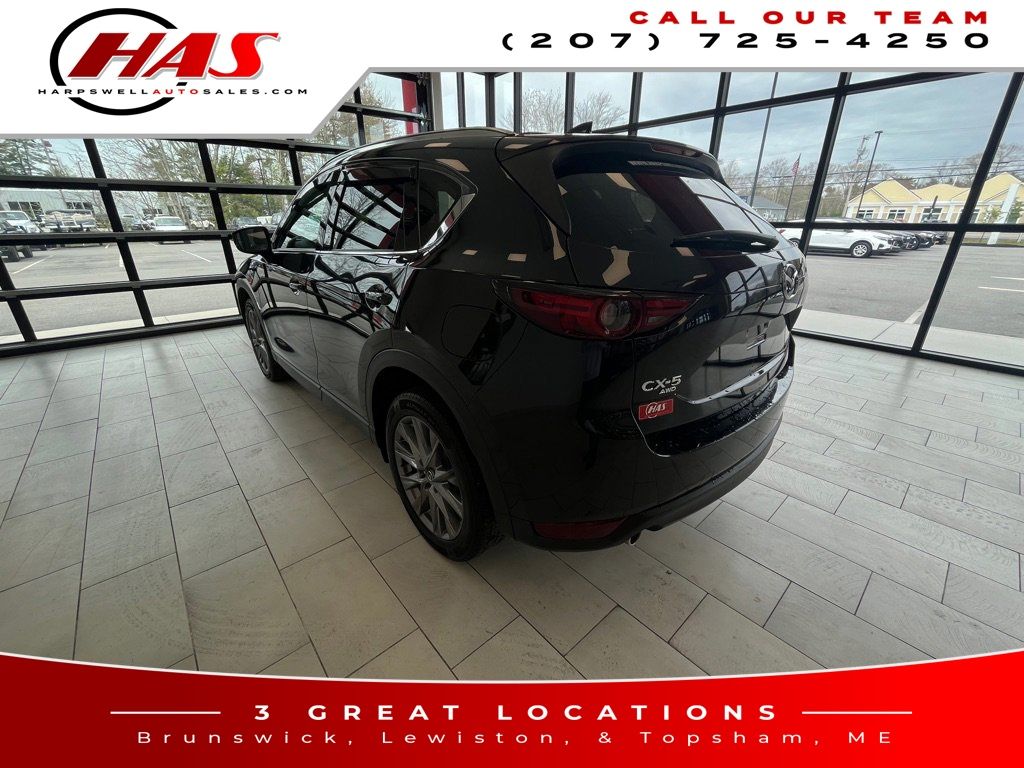 View vehicle photo 5