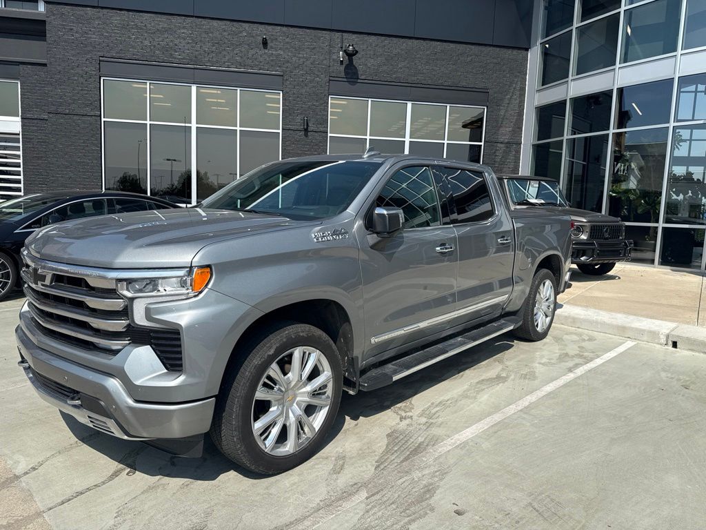 Used 2024 Gray Chevrolet High Country image 2