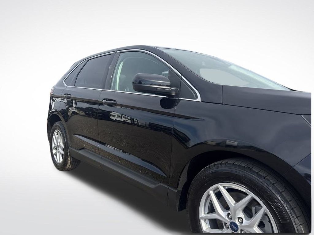 2021 Black Metallic Ford Edge SEL AWD SUV
