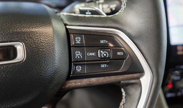 2023 Jeep Grand Cherokee L Limited Blue at Grove City Ford
