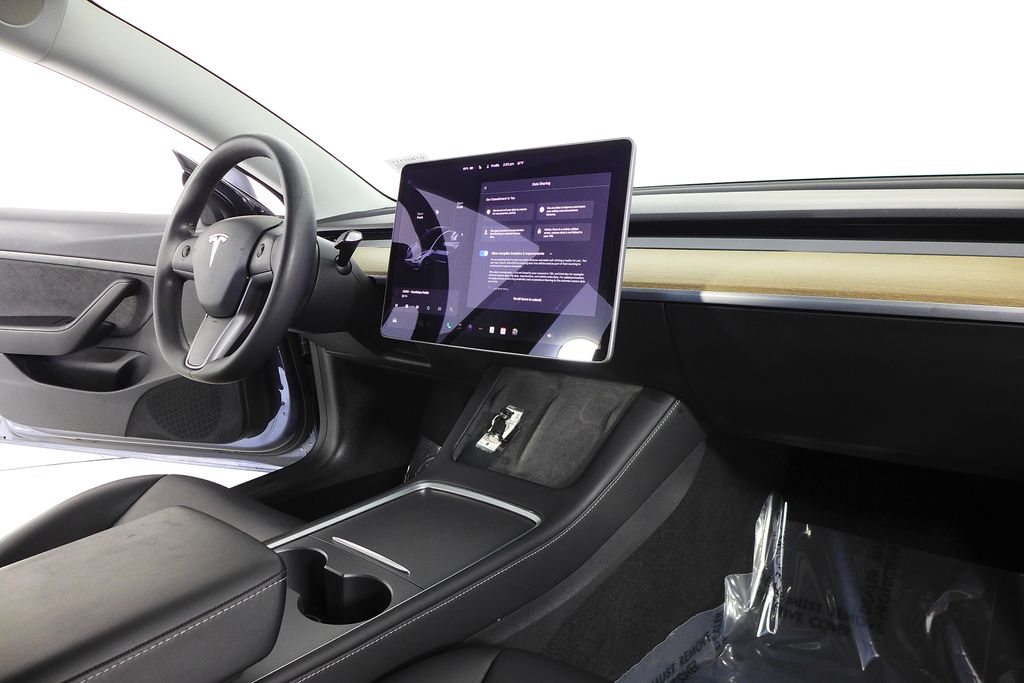 Thumbnail: 2021 Tesla Model 3 - 13