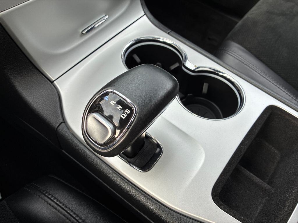 2015 Jeep Grand Cherokee Altitude White at Bob Ruth Ford